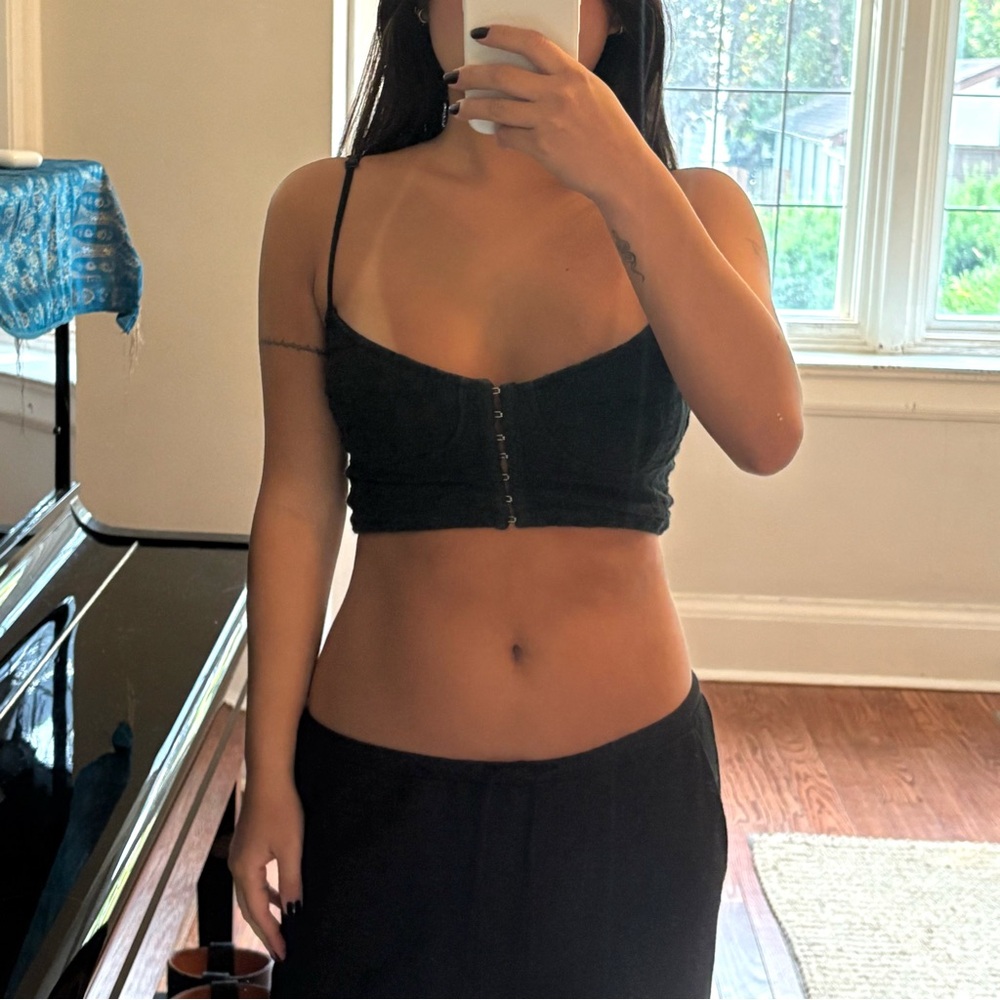 Brandy Melville Black Eyelet Hook Cropped Tank Top